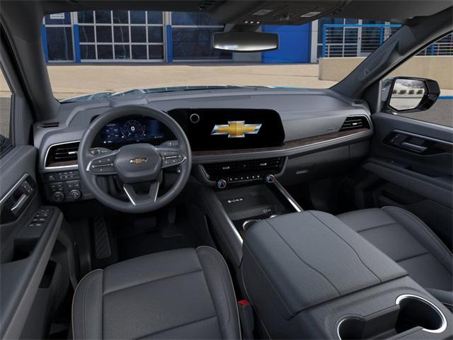 2025 Chevrolet Suburban Vehicle Photo in ENGLEWOOD, CO 80113-6708