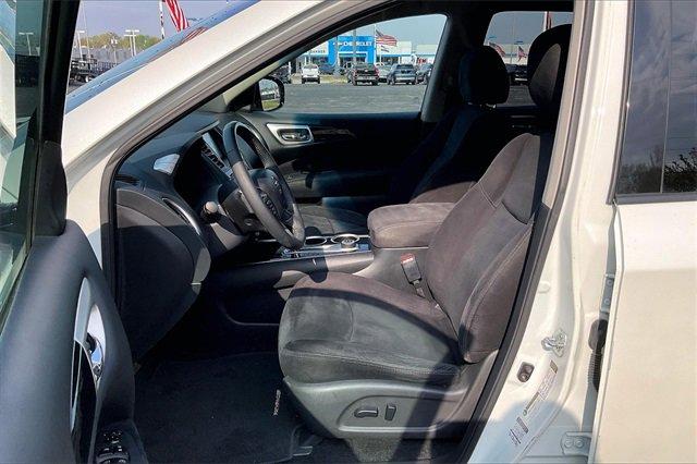 2015 Nissan Pathfinder Vehicle Photo in INDEPENDENCE, MO 64055-1314