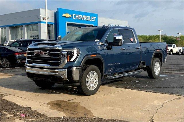 2024 GMC Sierra 3500 HD Vehicle Photo in TOPEKA, KS 66609-0000