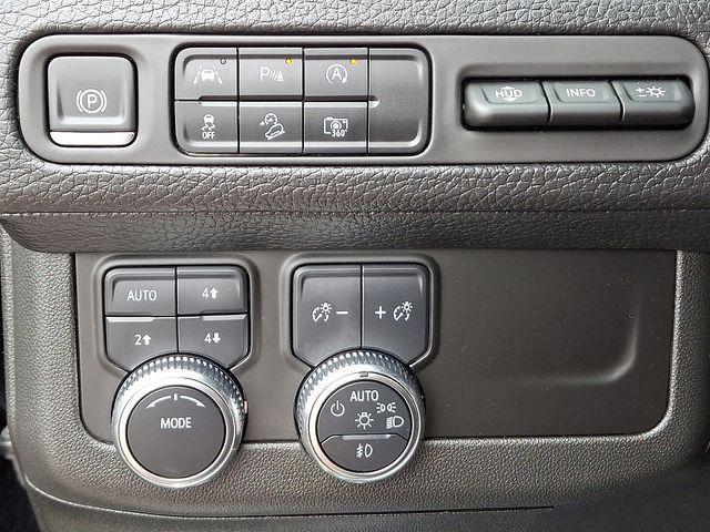2024 GMC Yukon XL Vehicle Photo in DANBURY, CT 06810-5034