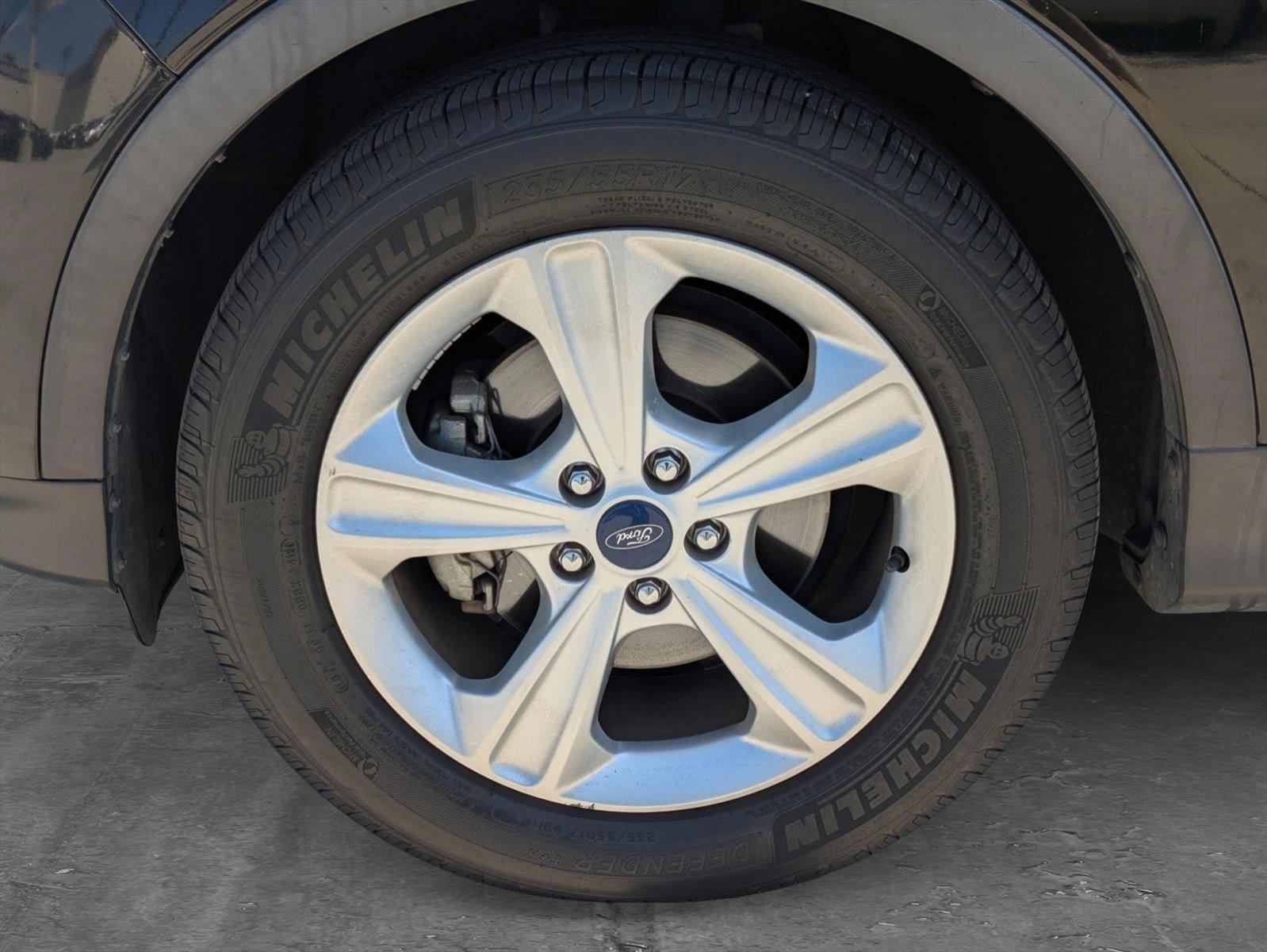2016 Ford Escape Vehicle Photo in Tustin, CA 92782