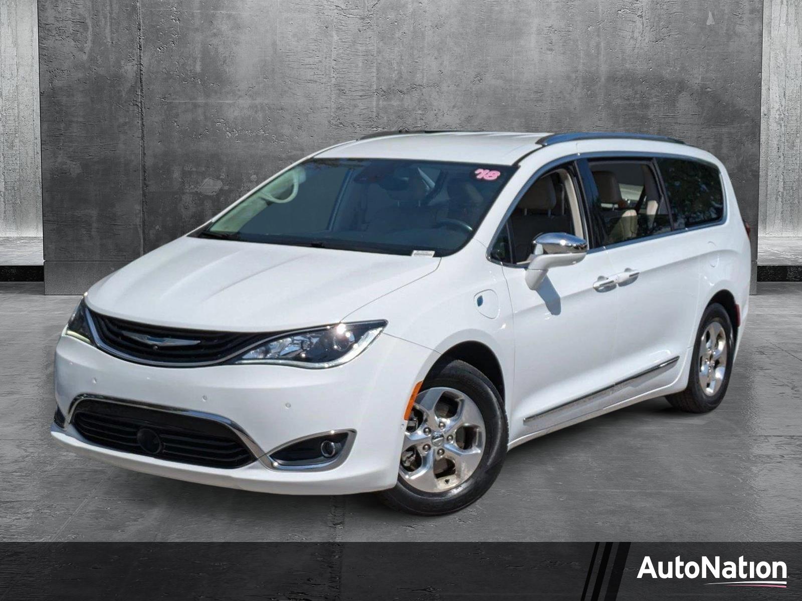 2018 Chrysler Pacifica Vehicle Photo in Tampa, FL 33614