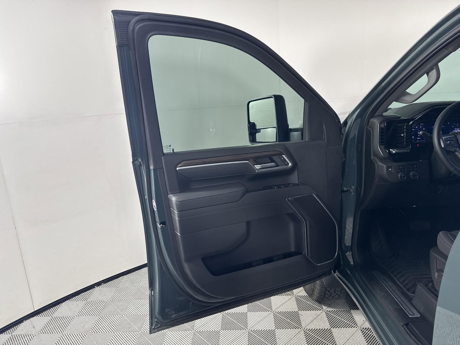 2025 Chevrolet Silverado 2500 HD Vehicle Photo in GEORGETOWN, TX 78626-7508