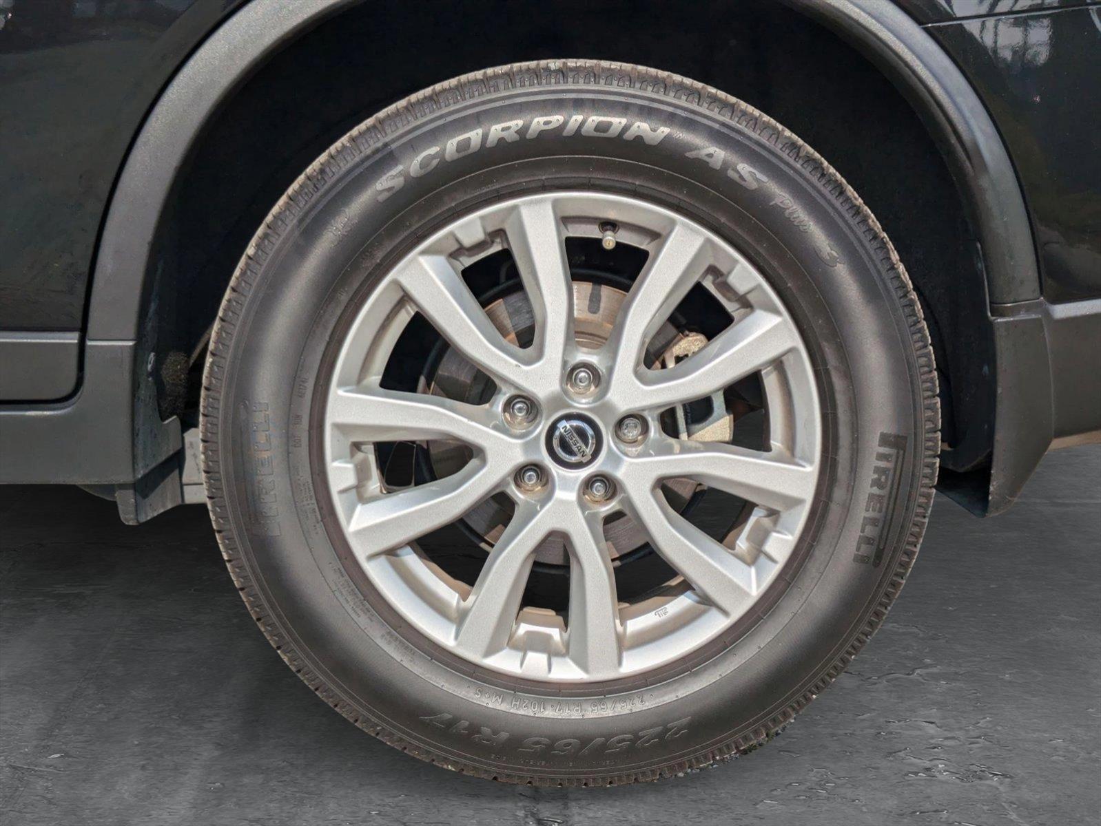2018 Nissan Rogue Vehicle Photo in Tampa, FL 33614