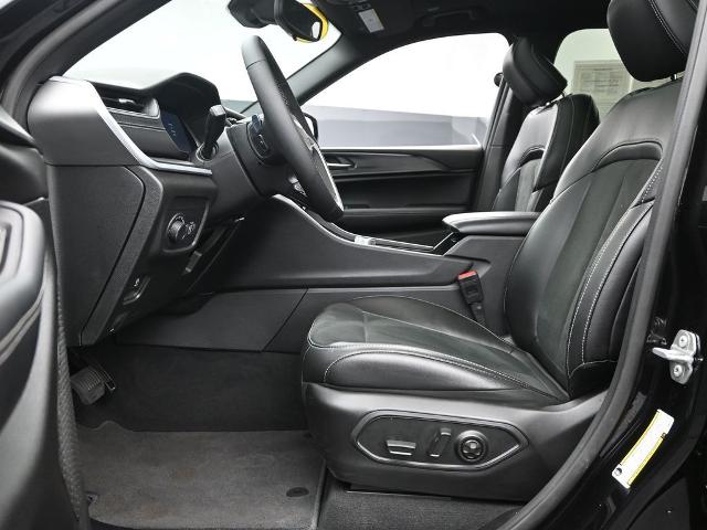 2025 Jeep Grand Cherokee L Vehicle Photo in Cedar Rapids, IA 52402