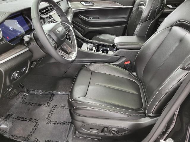 2023 Jeep Grand Cherokee L Vehicle Photo in MADISON, WI 53713-3220