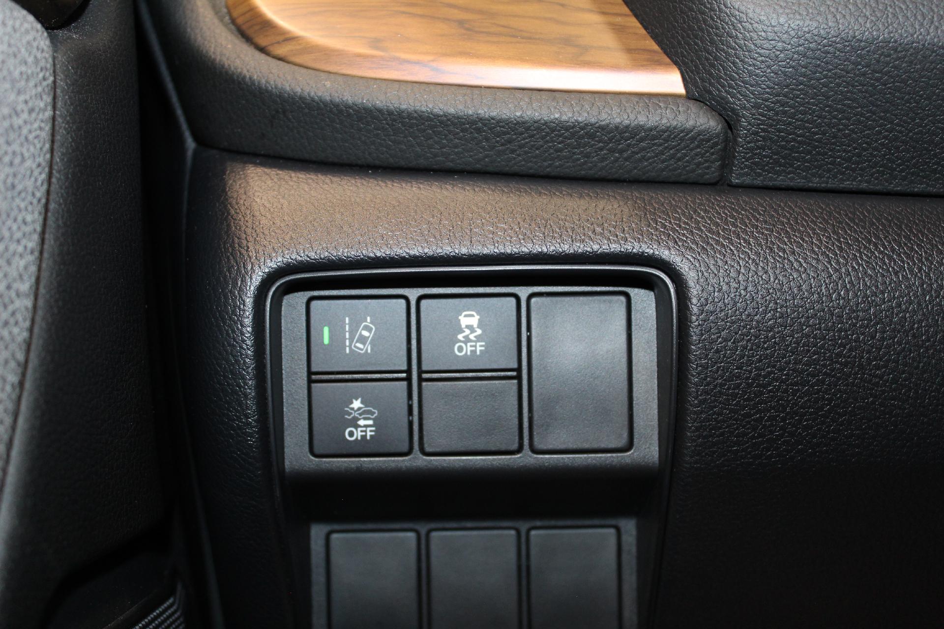2018 Honda CR-V Vehicle Photo in NORTHAMPTON, MA 01060-1120