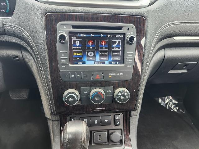 2017 Chevrolet Traverse Vehicle Photo in GREEN BAY, WI 54304-5303