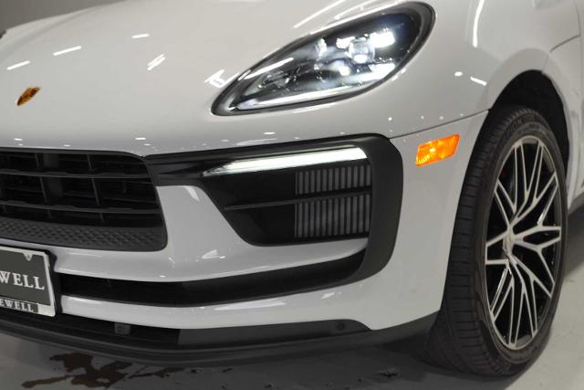 2022 Porsche Macan Vehicle Photo in GRAPEVINE, TX 76051