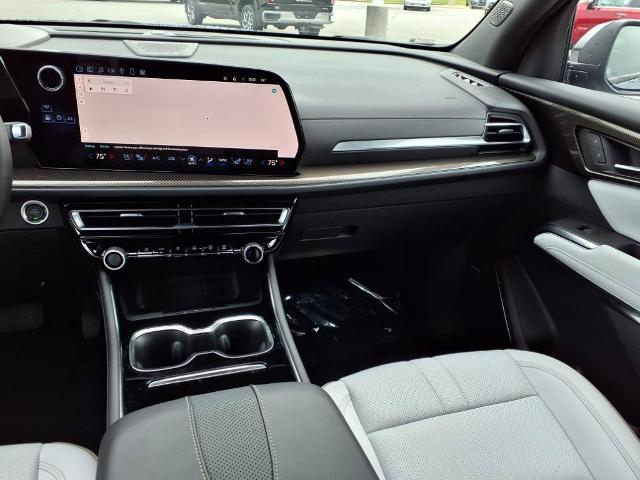 2025 Chevrolet Traverse Vehicle Photo in EMPORIA, VA 23847-1235