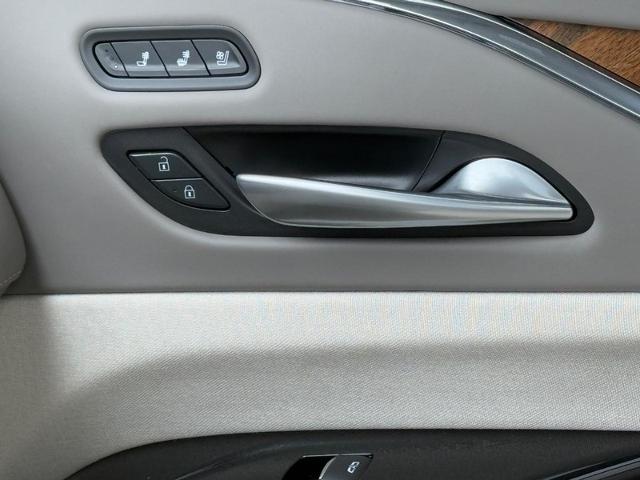 2024 Cadillac Escalade ESV Vehicle Photo in COLUMBIA, MO 65203-3903