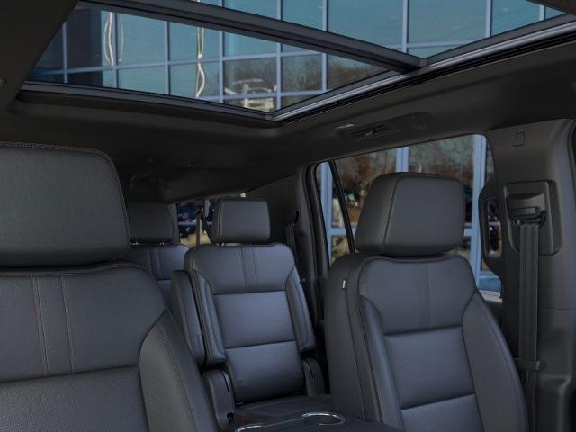 2025 Chevrolet Suburban Vehicle Photo in NEENAH, WI 54956-2243