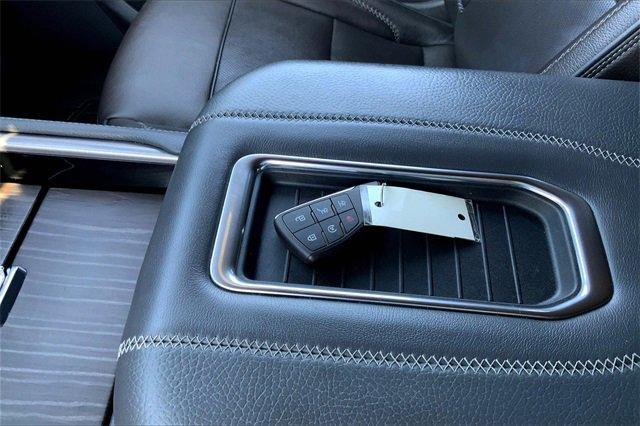 2022 GMC Yukon Vehicle Photo in TOPEKA, KS 66609-0000