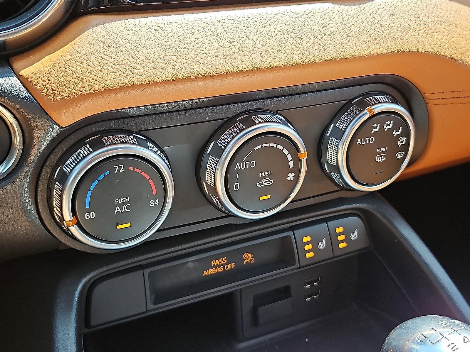 2018 FIAT 124 Spider Vehicle Photo in Trevose, PA 19053