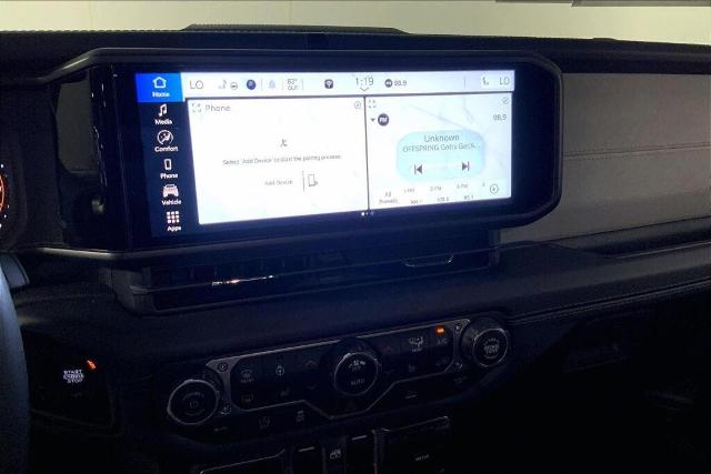 2024 Jeep Wrangler Vehicle Photo in Kansas City, MO 64114