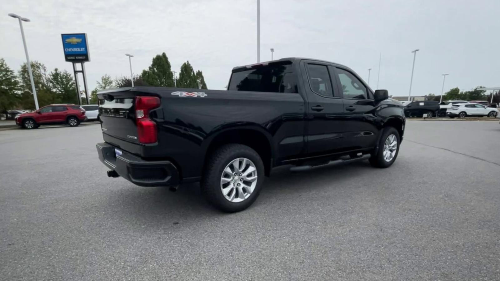 2024 Chevrolet Silverado 1500 Vehicle Photo in BENTONVILLE, AR 72712-4322