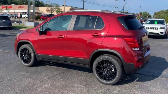 2021 Chevrolet Trax Vehicle Photo in MOON TOWNSHIP, PA 15108-2571