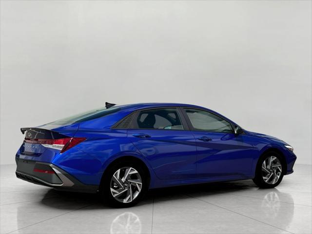 2025 Hyundai ELANTRA Vehicle Photo in Green Bay, WI 54304