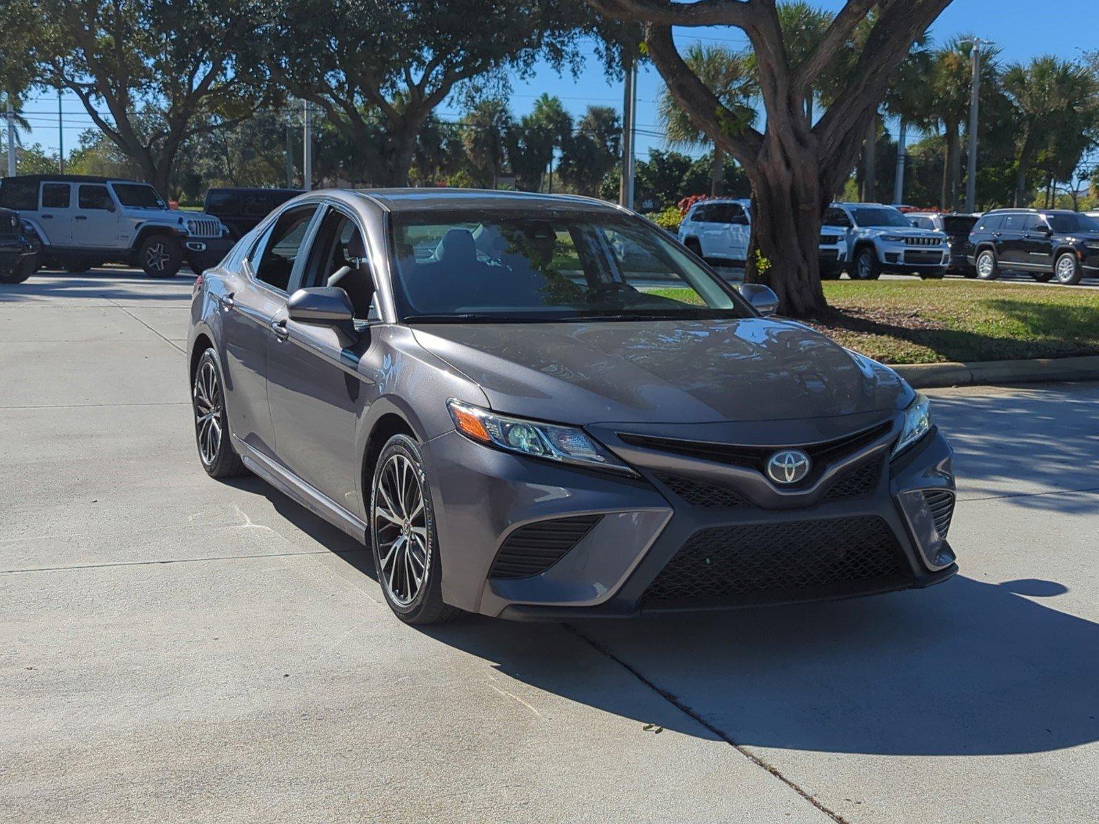 2019 Toyota Camry Vehicle Photo in Pembroke Pines, FL 33027