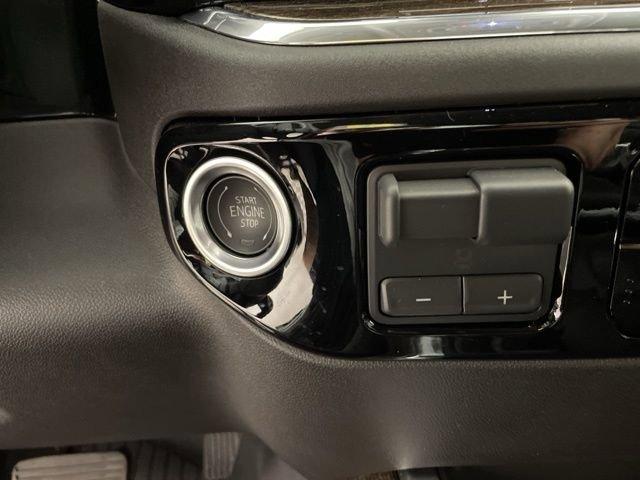 2025 Chevrolet Silverado 1500 Vehicle Photo in PHOENIX, AZ 85014-3381