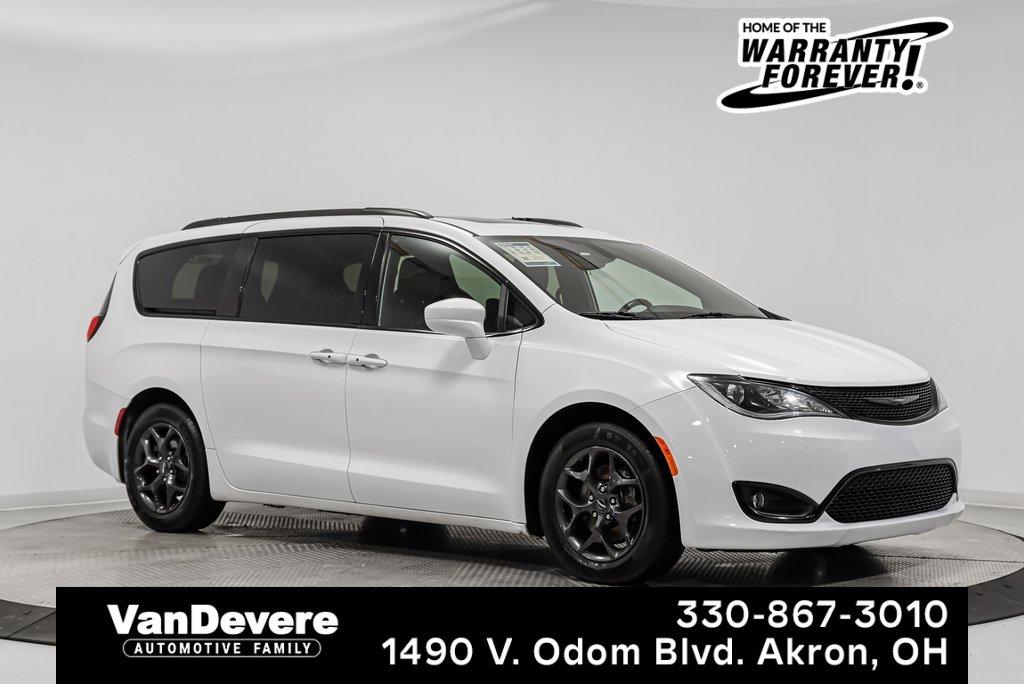 2018 Chrysler PACIF Vehicle Photo in AKRON, OH 44320-4088