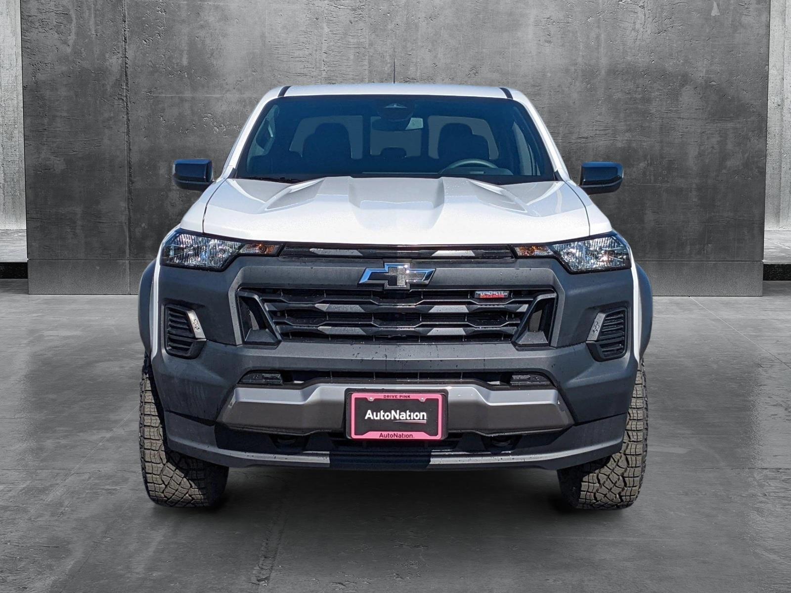 2024 Chevrolet Colorado Vehicle Photo in VALENCIA, CA 91355-1705