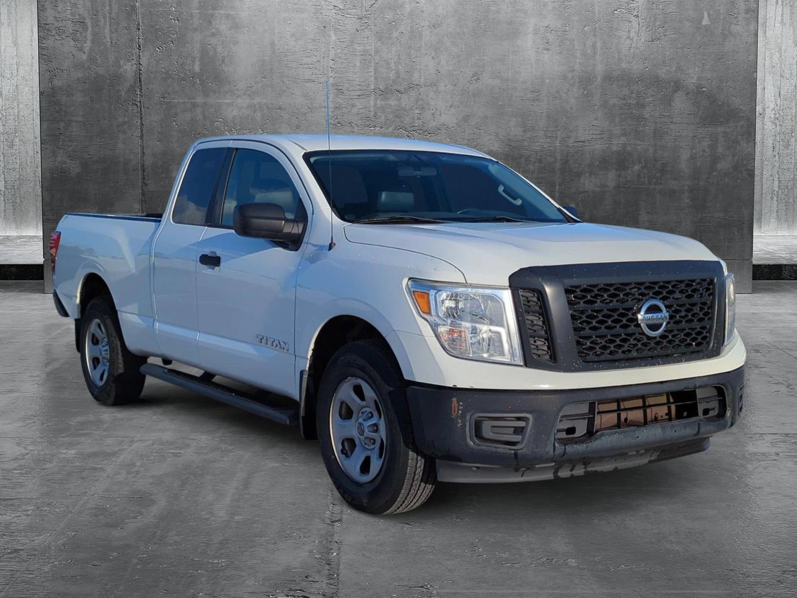 2017 Nissan Titan Vehicle Photo in Ft. Myers, FL 33907