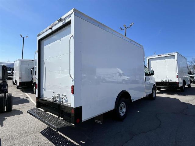 2025 Chevrolet Express Cutaway 3500 Vehicle Photo in ALCOA, TN 37701-3235