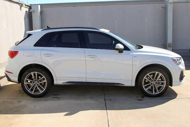 2024 Audi Q3 Vehicle Photo in SUGAR LAND, TX 77478