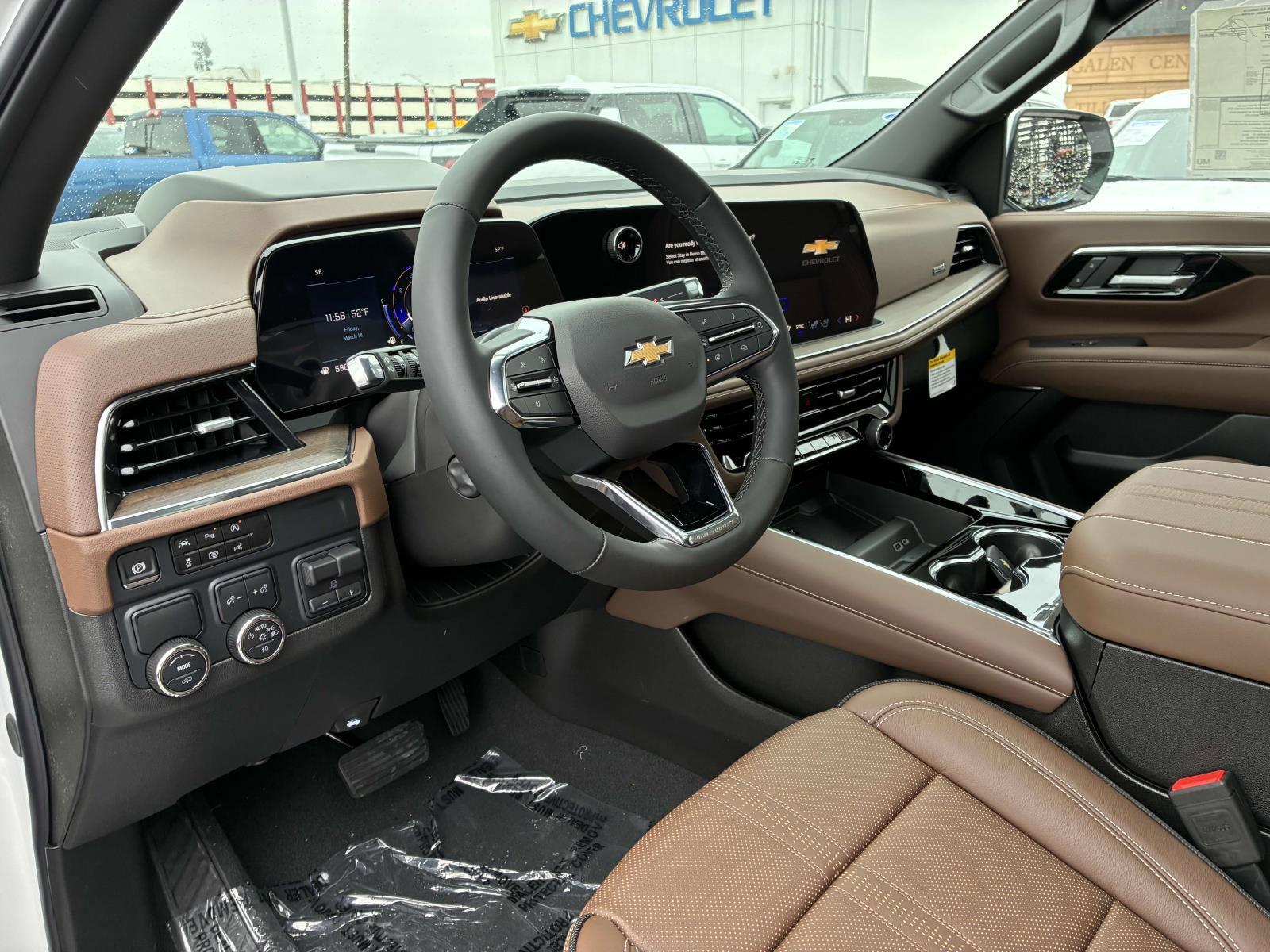 2025 Chevrolet Suburban Vehicle Photo in LOS ANGELES, CA 90007-3794