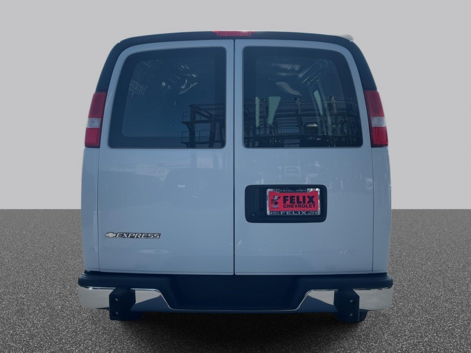 2023 Chevrolet Express Cargo 2500 Vehicle Photo in LOS ANGELES, CA 90007-3794