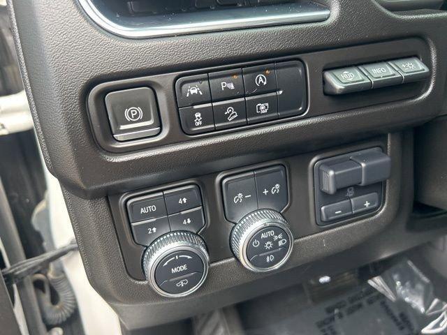 2023 GMC Yukon Vehicle Photo in MEDINA, OH 44256-9631