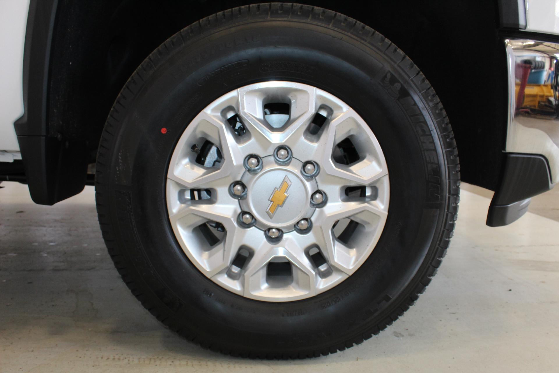 2025 Chevrolet Silverado 2500 HD Vehicle Photo in NORTHAMPTON, MA 01060-1120