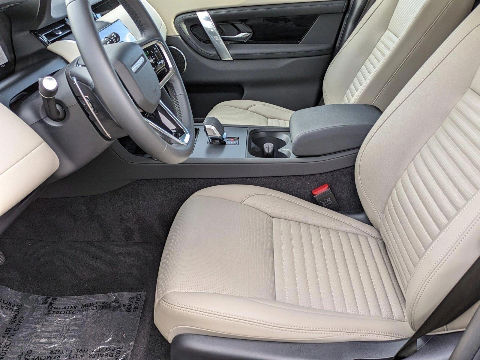 2025 Land Rover Discovery Sport Vehicle Photo in Bethesda, MD 20852