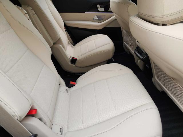 2025 Mercedes-Benz GLS Vehicle Photo in HOUSTON, TX 77079