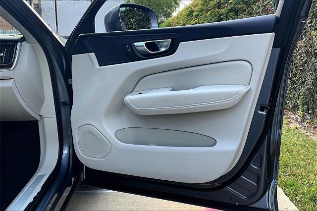 2021 Volvo XC60 Vehicle Photo in Houston, TX 77007