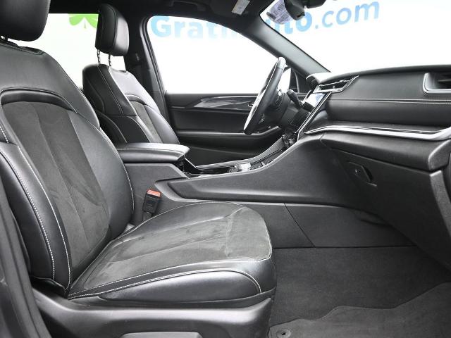 2022 Jeep Grand Cherokee L Vehicle Photo in Cedar Rapids, IA 52402