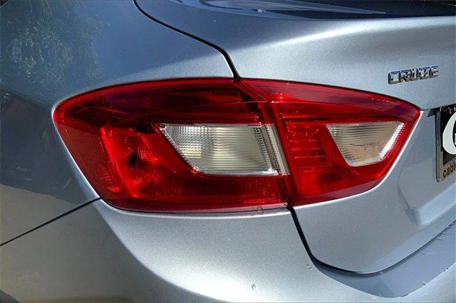 2017 Chevrolet Cruze Vehicle Photo in INDEPENDENCE, MO 64055-1314