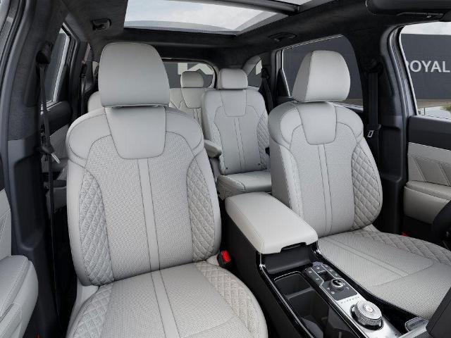 2025 Kia Sorento Hybrid Vehicle Photo in Tucson, AZ 85712