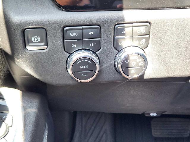 2023 GMC Sierra 1500 Vehicle Photo in DENTON, TX 76210-9321