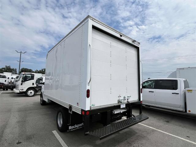 2024 Chevrolet Express Cutaway 3500 Vehicle Photo in ALCOA, TN 37701-3235