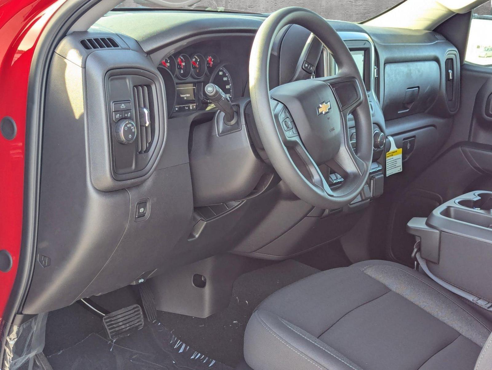 2025 Chevrolet Silverado 1500 Vehicle Photo in PEMBROKE PINES, FL 33024-6534