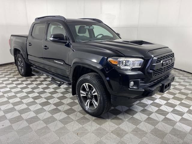 2017 Toyota Tacoma Vehicle Photo in MEDINA, OH 44256-9001