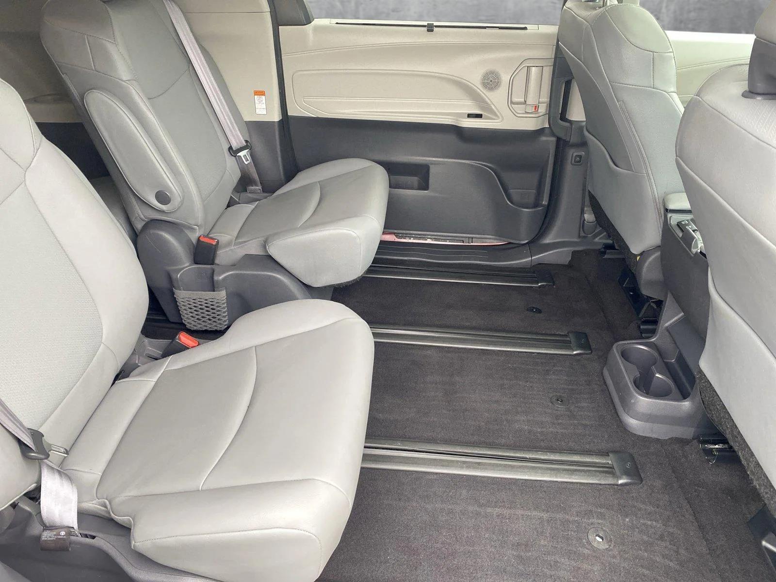 2021 Toyota Sienna Vehicle Photo in Cockeysville, MD 21030-2508