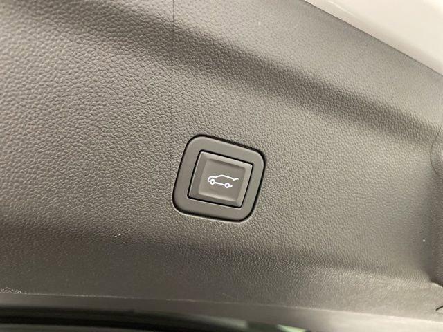 2024 Chevrolet Tahoe Vehicle Photo in PHOENIX, AZ 85014-3381