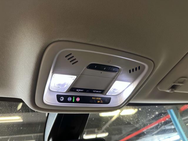2021 Chevrolet Traverse Vehicle Photo in Roslyn, NY 11576