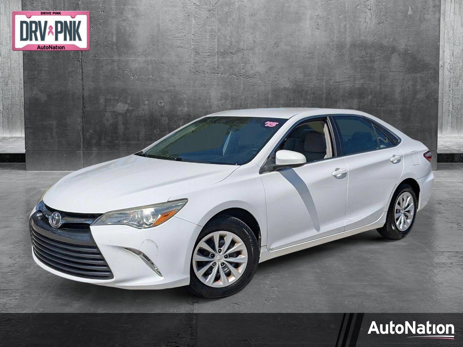 2015 Toyota Camry Vehicle Photo in PEMBROKE PINES, FL 33024-6534