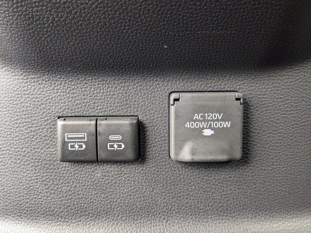 2022 Toyota Tundra 4WD Vehicle Photo in BRUNSWICK, GA 31525-1881