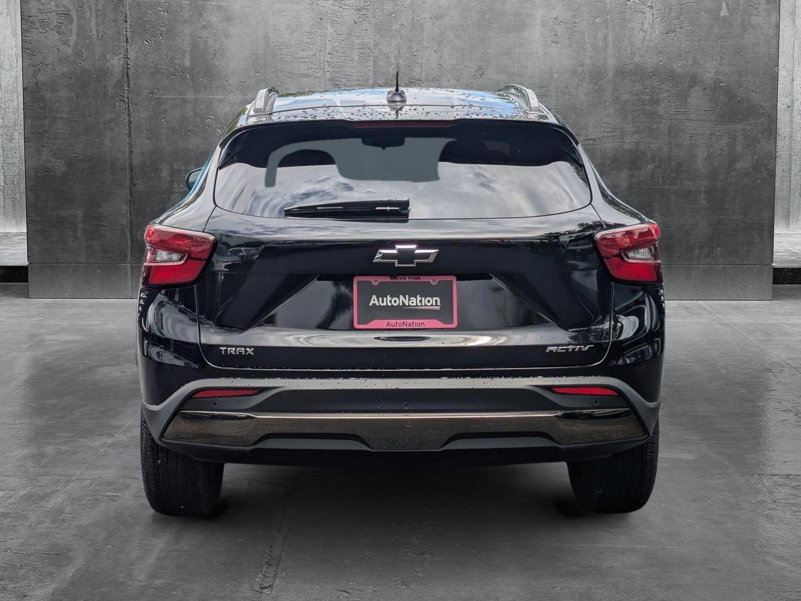 2025 Chevrolet Trax Vehicle Photo in GREENACRES, FL 33463-3207
