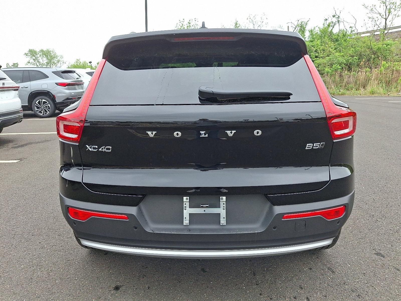 2025 Volvo XC40 Vehicle Photo in Trevose, PA 19053